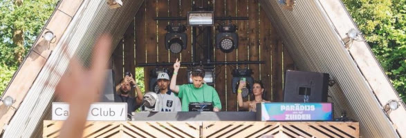 Bureau Beun als Podiumbouwers tijdens een evenement